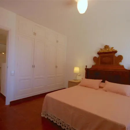 Βίλα Lets Holidays Lovely Garden House In Mar Menuda